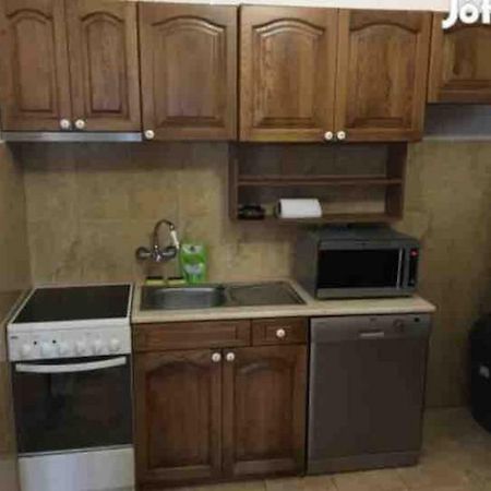 Ház saját udvarral a történelmi belvárosban Pápa Extérieur photo